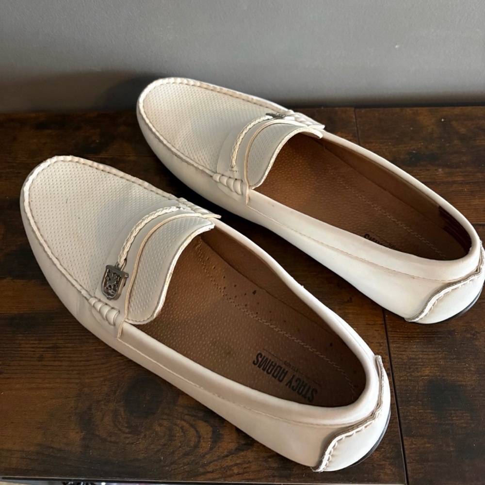 Stacy Adams Men's Off-White Slip-On Loafers